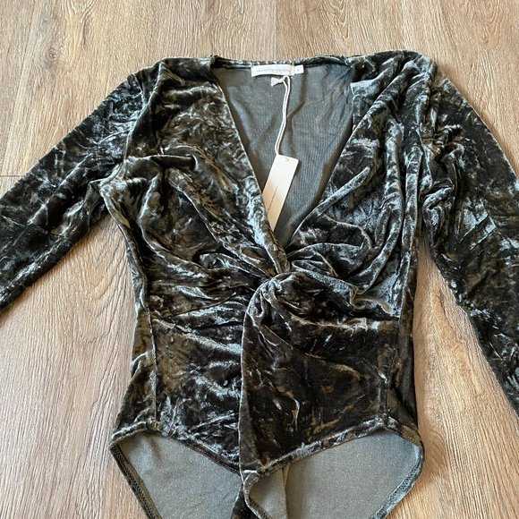 Velvet Like Deep V Neck Bodysuit - Picture 5 of 8